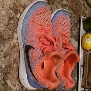 Nike Lunarlon size 9